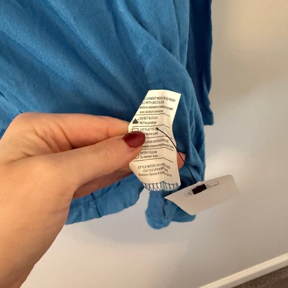 NEW VINCE Womens V-Neck Long Sleeve Lightweight  Top Turquoise SIZE Small - Picture 4 of 5